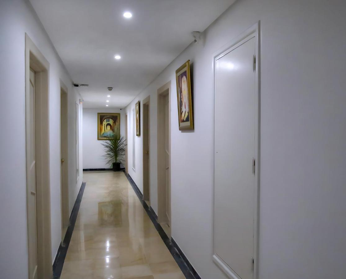 Hotel El Oumara Tunisi Esterno foto